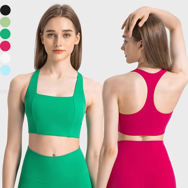 Biały stanik sportowy typu Croptop
